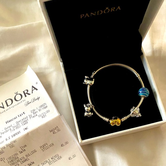 Pandora bracelet with 5 charms